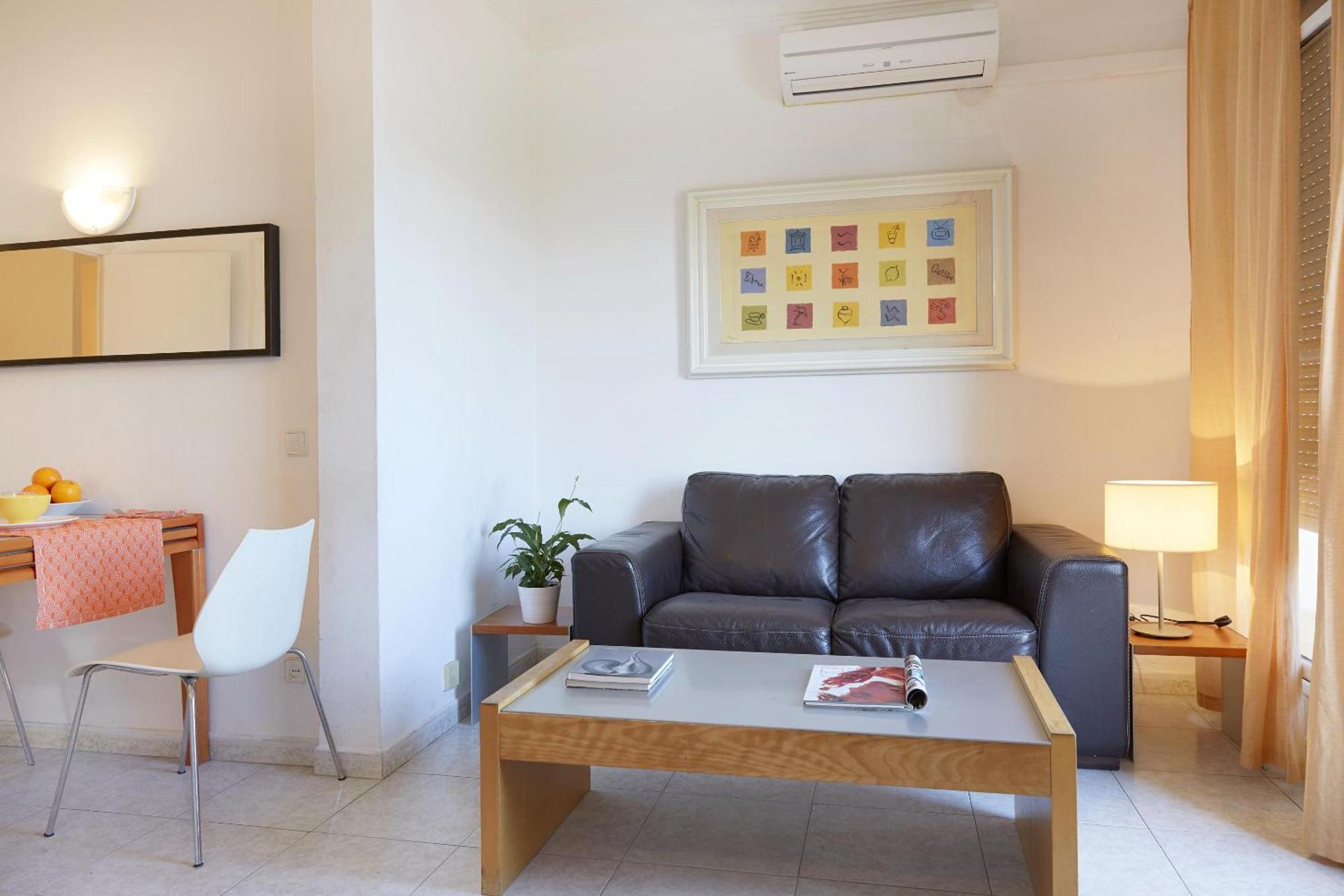 Apartamentos Calvet — Fotos 1